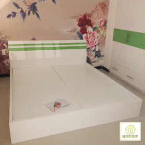 Giường ngủ 004